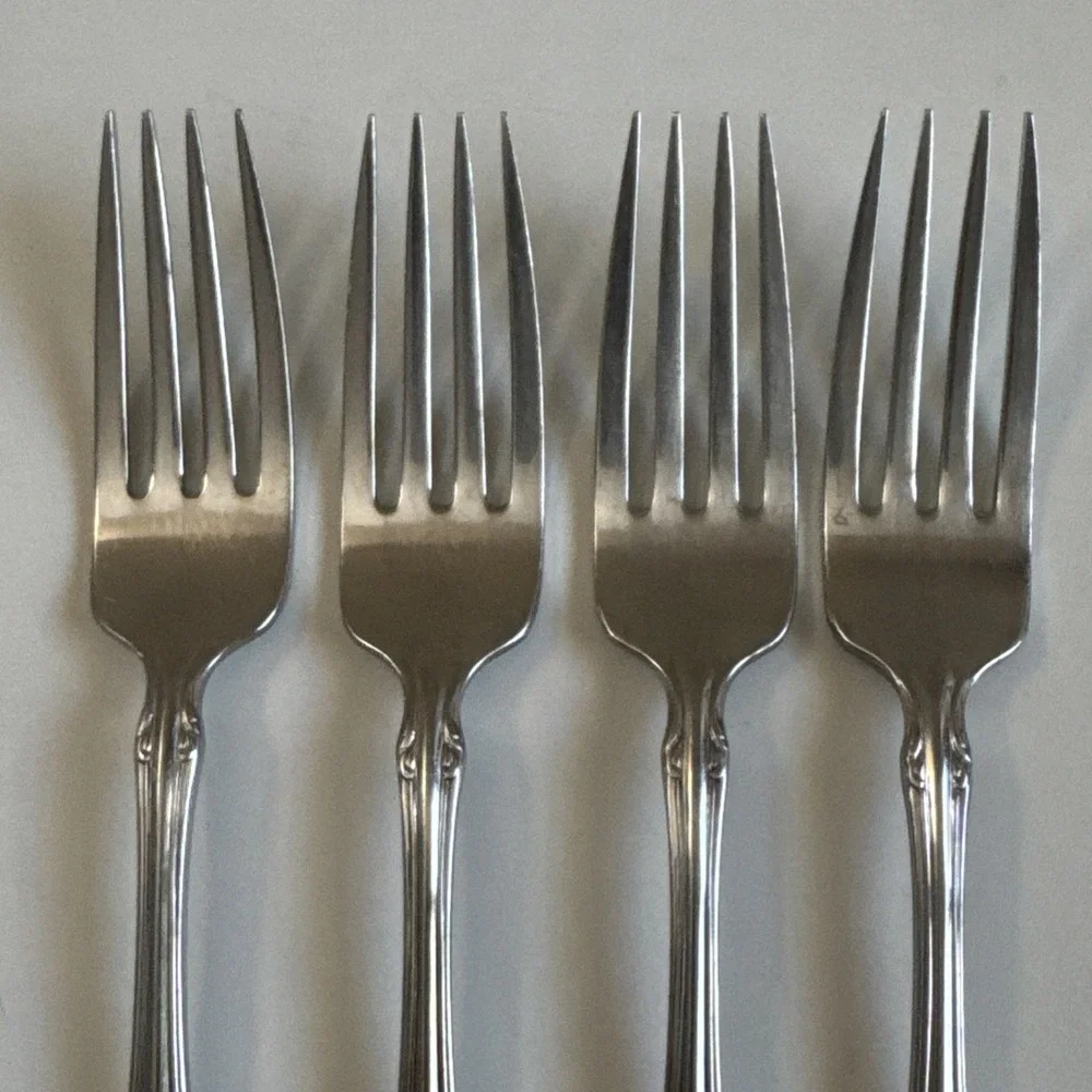 Vintage Louisiana Oneida Community Stainless Dinner Fork 7 1/4